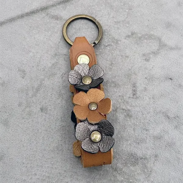 Le PORTE-CLÉS cuivré, vieil or